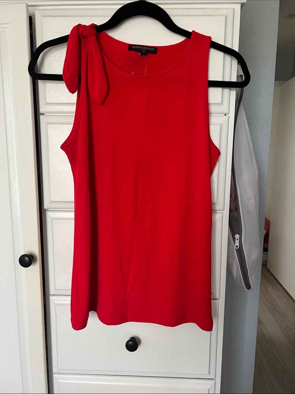 Banana Republic Red Sleeveless Tie-Shoulder Tank Top